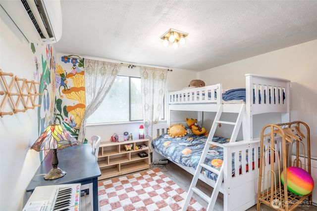 406 E Madrona Boulevard NW, Lakebay, WA 98349