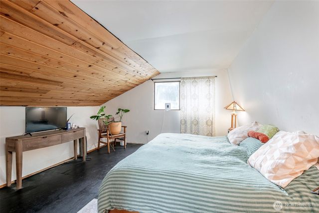 406 E Madrona Boulevard NW, Lakebay, WA 98349