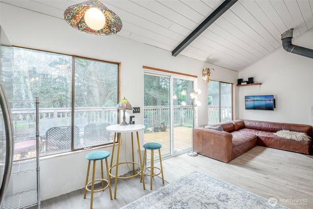 406 E Madrona Boulevard NW, Lakebay, WA 98349