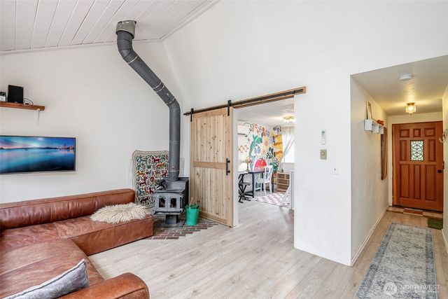 406 E Madrona Boulevard NW, Lakebay, WA 98349