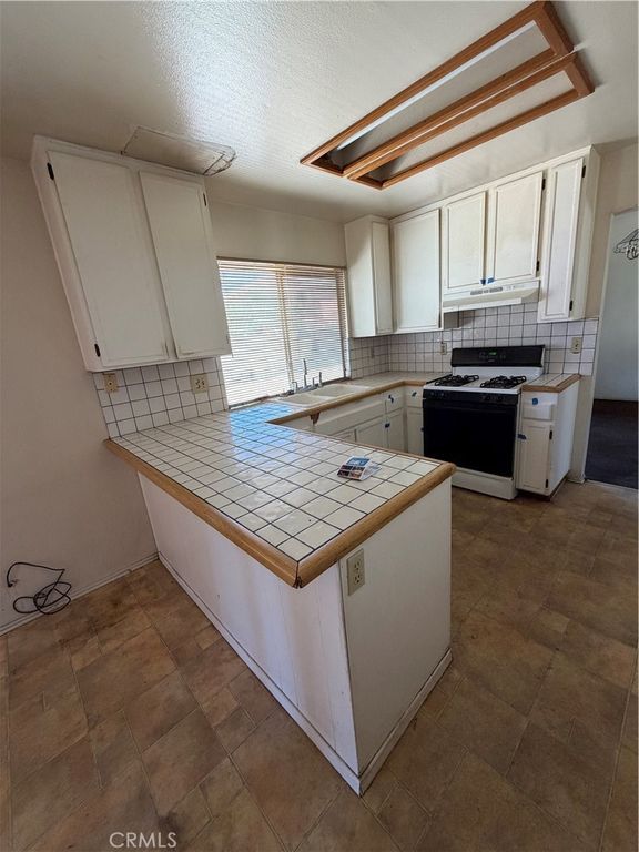 Image 10 of property listing at 24677 Rugby, Moreno Valley, CA 92551