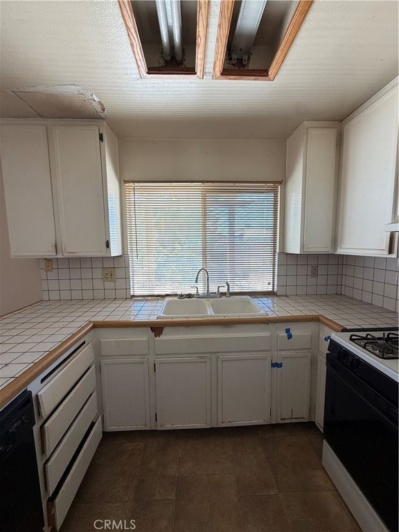 Image 9 of property listing at 24677 Rugby, Moreno Valley, CA 92551