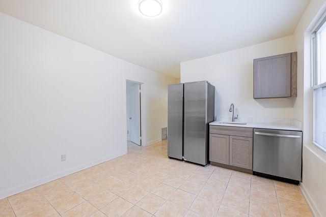 3748 S PARNELL Avenue 1, Chicago, IL 60609