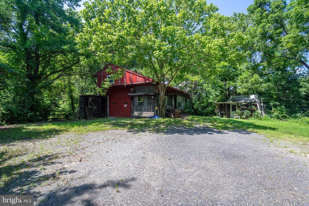 5292 MORELAND RD, Lothian, MD 20711