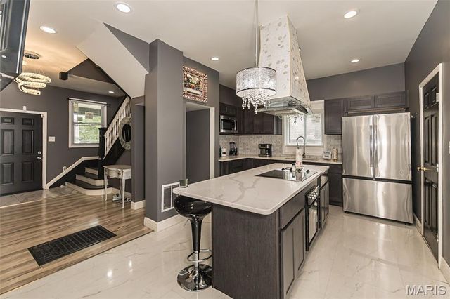 2654 Terrace Lane, St Louis, MO 63136