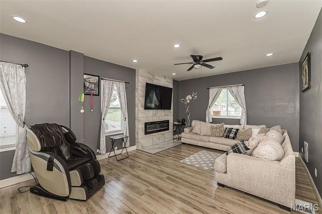 2654 Terrace Lane, St Louis, MO 63136