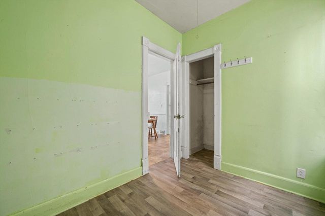 2400 W Scott STREET, Milwaukee, WI 53204