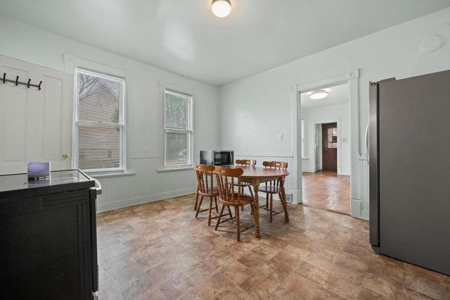 2400 W Scott STREET, Milwaukee, WI 53204