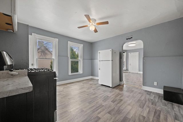 2400 W Scott STREET, Milwaukee, WI 53204