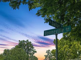 922 Booneville, New Braunfels, TX 78130