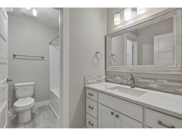 14535 Se GARLAND Ln, Milwaukie, OR 97267