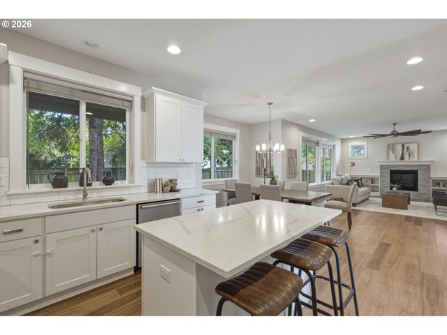 14535 Se GARLAND Ln, Milwaukie, OR 97267