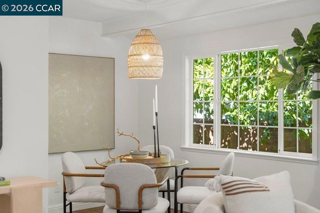 30 Maple Ln, Walnut Creek, CA 94595