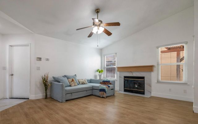 9488 Dunkerrin Way, Elk Grove, CA 95758