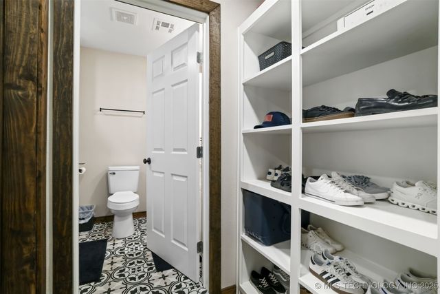 418 Hilltop Hollow, Durant, OK 74701