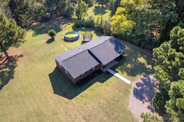 418 Hilltop Hollow, Durant, OK 74701