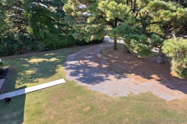 418 Hilltop Hollow, Durant, OK 74701