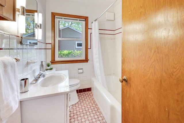 7010 Franklin Avenue, Middleton, WI 53562
