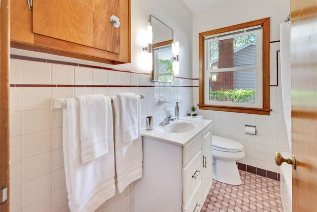 7010 Franklin Avenue, Middleton, WI 53562