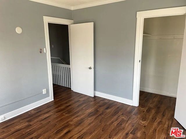 713 W 49th Place, Los Angeles, CA 90037