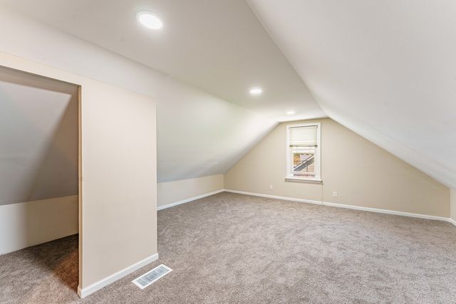 7805 Suburban Lane, Bridgeview, IL 60455