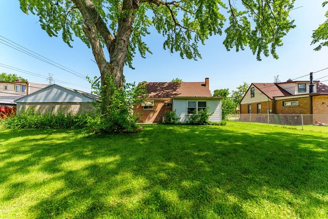 7805 Suburban Lane, Bridgeview, IL 60455