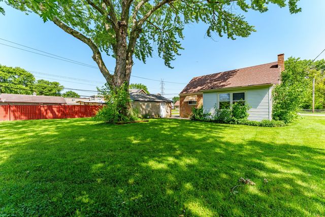 7805 Suburban Lane, Bridgeview, IL 60455