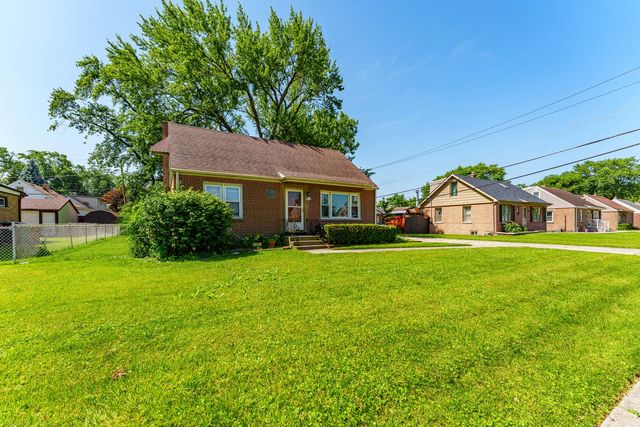 7805 Suburban Lane, Bridgeview, IL 60455