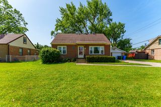 7805 Suburban Lane, Bridgeview, IL 60455