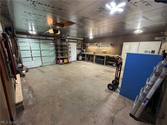 267 Roberts Drive, Belpre, OH 45714