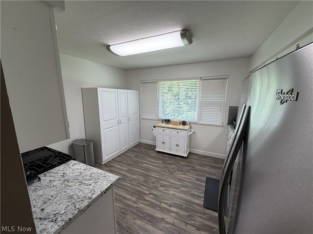 267 Roberts Drive, Belpre, OH 45714