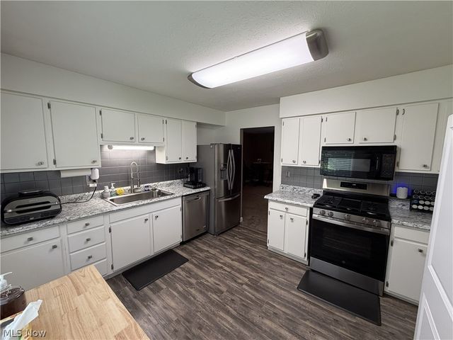 267 Roberts Drive, Belpre, OH 45714