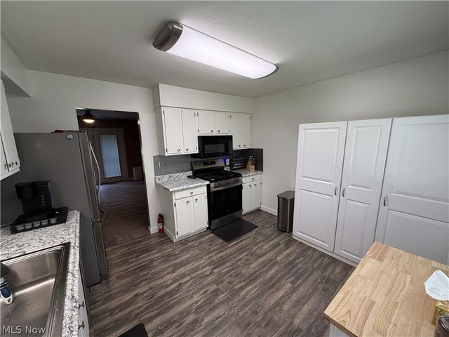 267 Roberts Drive, Belpre, OH 45714