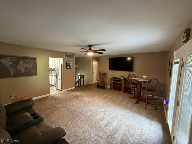 267 Roberts Drive, Belpre, OH 45714