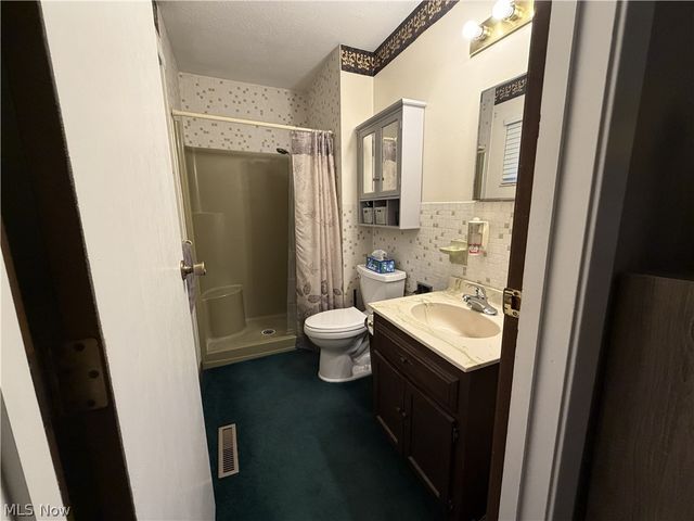 267 Roberts Drive, Belpre, OH 45714