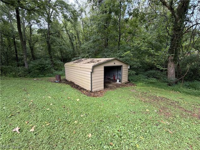 267 Roberts Drive, Belpre, OH 45714