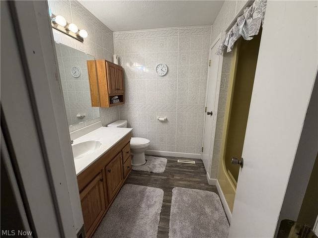 267 Roberts Drive, Belpre, OH 45714