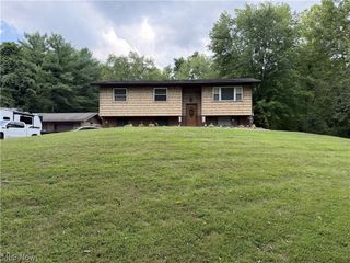 267 Roberts Drive, Belpre, OH 45714