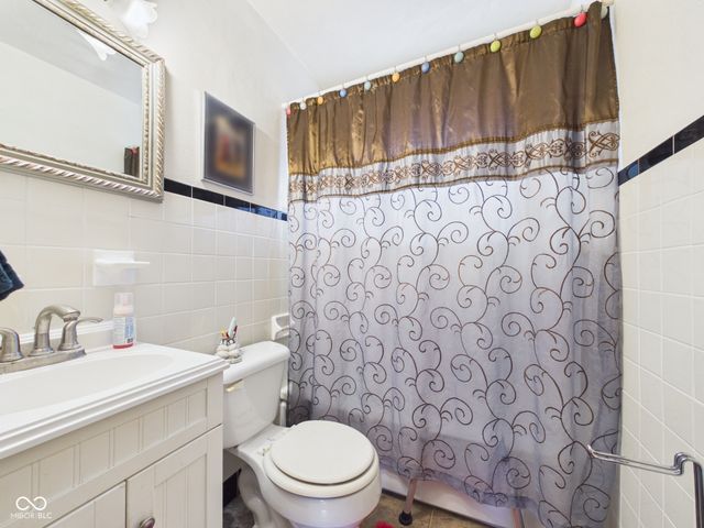 3710 Saint Charles Street, Anderson, IN 46013