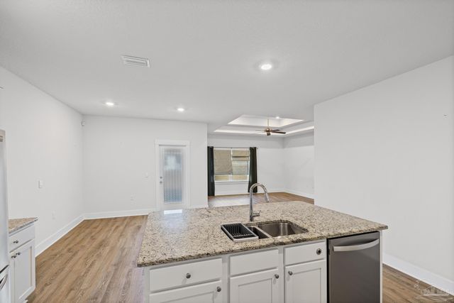 4074 Blaney Ln, Pace, FL 32571