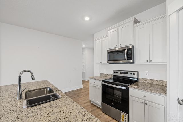 4074 Blaney Ln, Pace, FL 32571