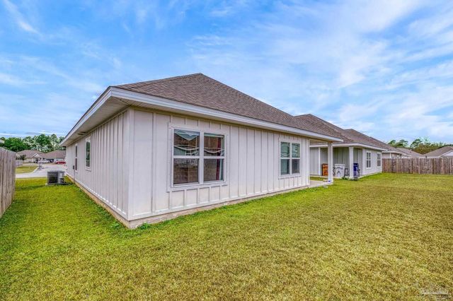 4074 Blaney Ln, Pace, FL 32571