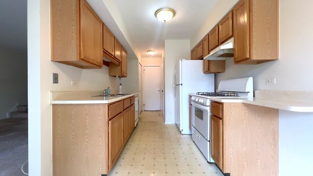 485 Harrison Court, Vernon Hills, IL 60061