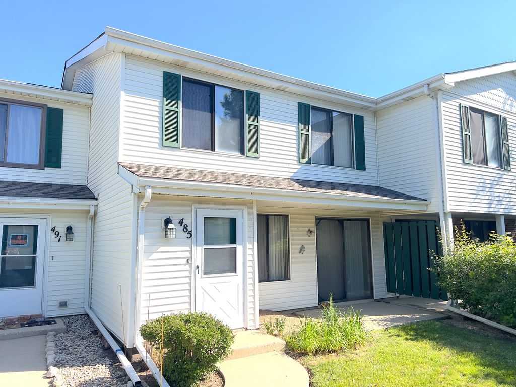 485 Harrison Court, Vernon Hills, IL 60061