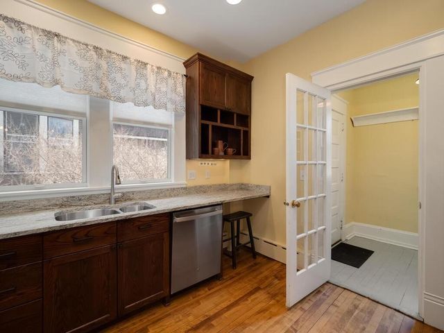 937 Laurel Avenue, Saint Paul, MN 55104