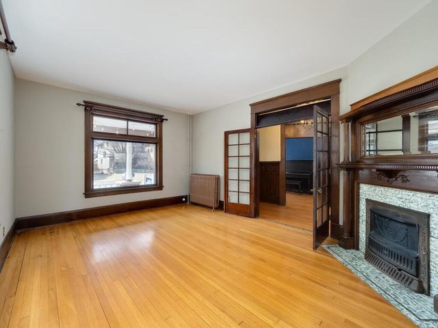 937 Laurel Avenue, Saint Paul, MN 55104