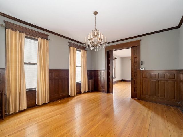 937 Laurel Avenue, Saint Paul, MN 55104