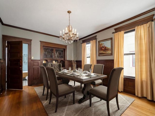 937 Laurel Avenue, Saint Paul, MN 55104