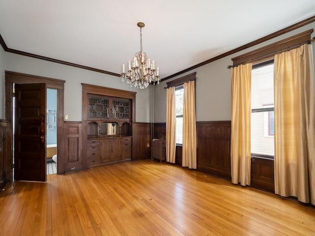 937 Laurel Avenue, Saint Paul, MN 55104