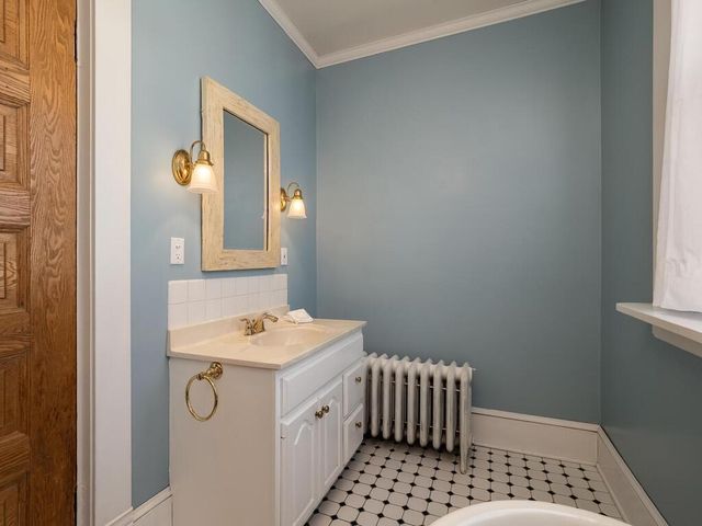 937 Laurel Avenue, Saint Paul, MN 55104